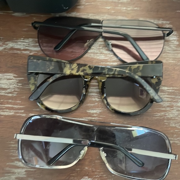 Set of 15 various styles and colors of sunglasses - Picture 10 of 13